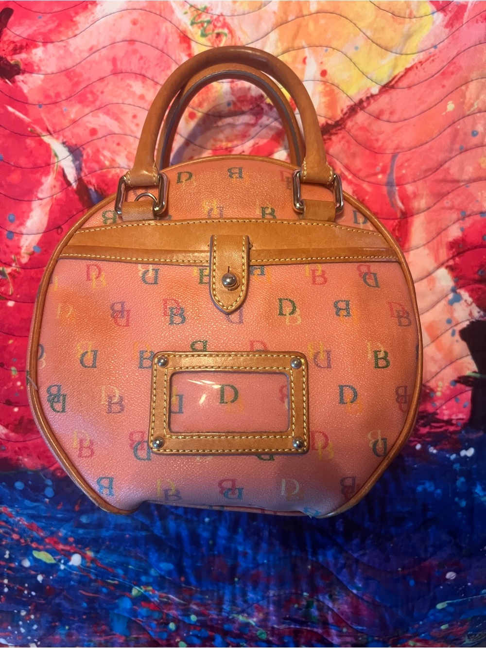 Dooney & Bourke round signature bag